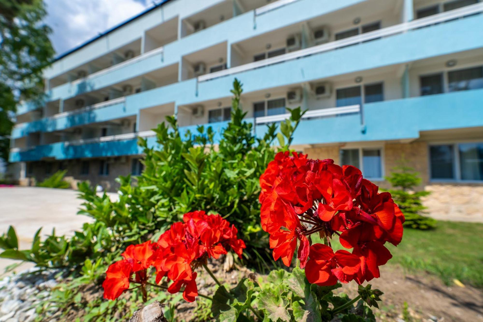 Mera Holiday Resort Venus Bagian luar foto